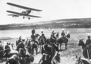 A BE2 on an early Army exercise Netheravon. Fears that aircraft would frighten the horses proved goundless.